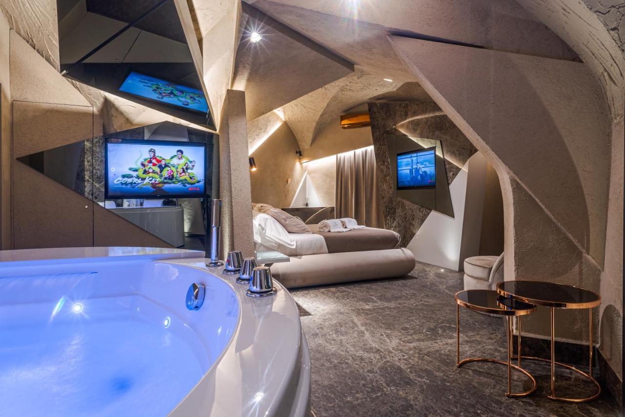 Le Suites Del Duomo Luxury 卡塔尼亚 外观 照片