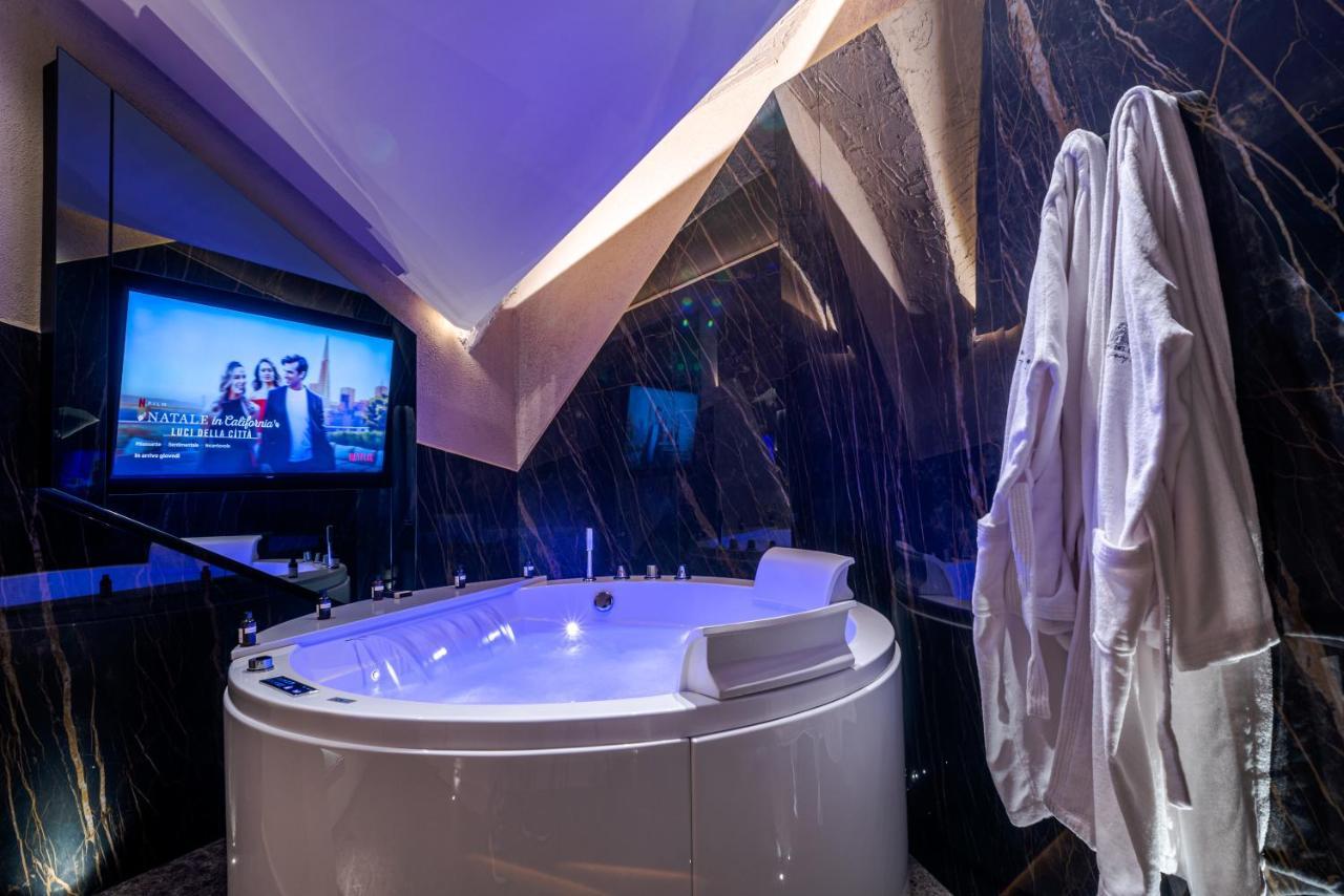 Le Suites Del Duomo Luxury 卡塔尼亚 外观 照片